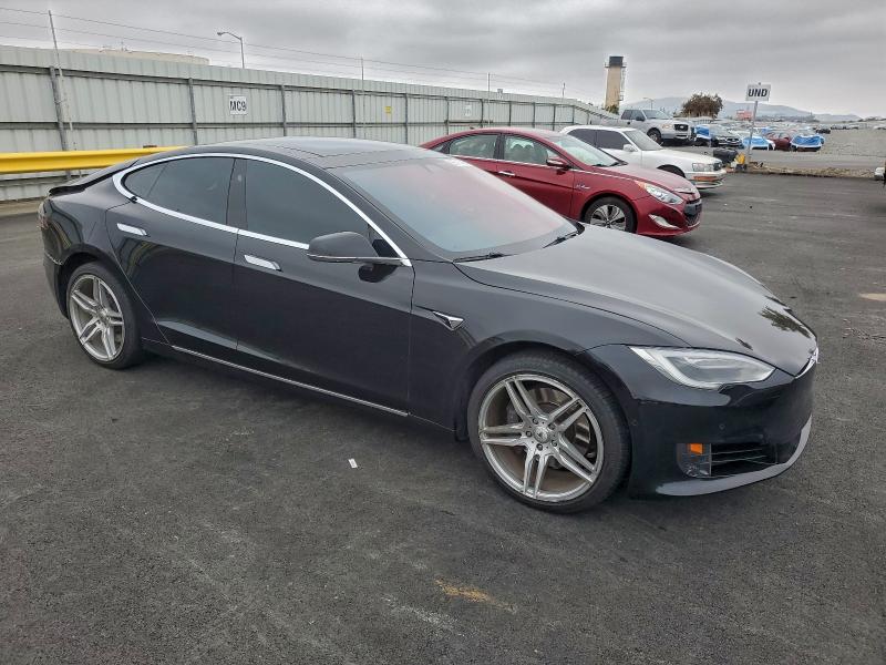 Photo 4 from auction – 2017 TESLA MODEL S with VIN 5YJSA1E15HF176634