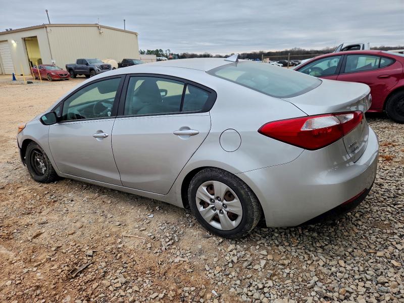 Photo 2 from auction – 2016 KIA FORTE LX with VIN KNAFX4A65G5551311