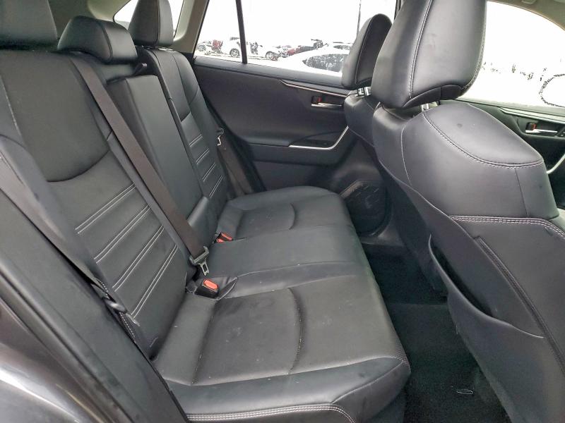 Photo 11 from auction – 2019 TOYOTA RAV4 LIMIT with VIN JTMDWRFV0KD520041