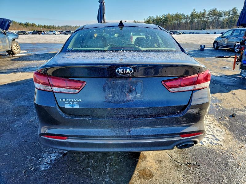 Photo 6 from auction – 2017 KIA OPTIMA with VIN 5XXGT4L37HG131312
