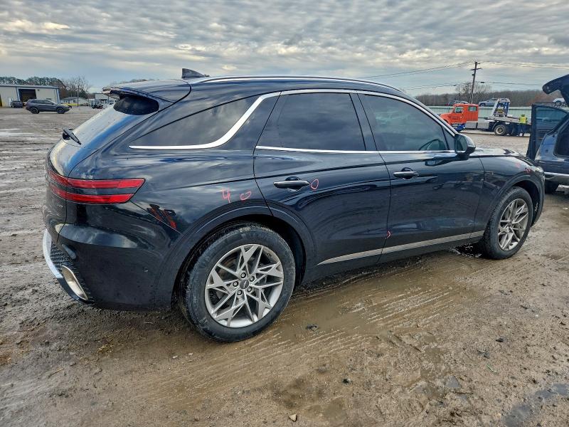 Photo 3 from auction – 2022 GENESIS GV70 BASE with VIN KMUMADTB9NU059273