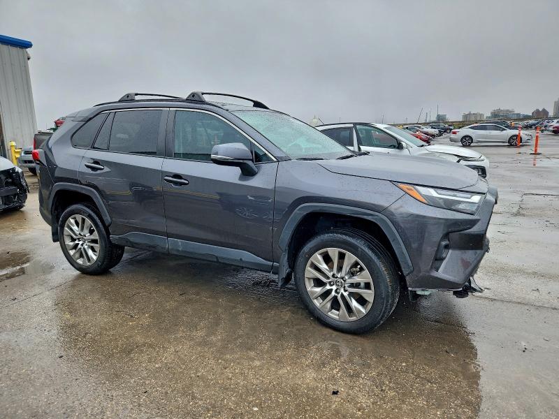 Photo 4 from auction – 2023 TOYOTA RAV4 XLE P with VIN 2T3C1RFV8PC228420