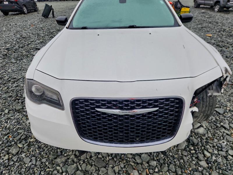 Photo 11 from auction – 2019 CHRYSLER 300 with VIN 2C3CCAAGXKH590958