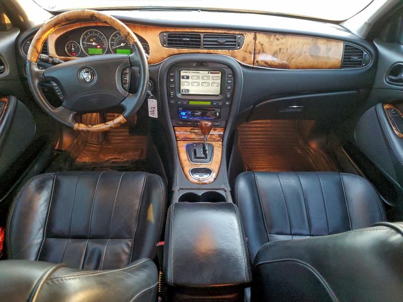 Photo 8 from auction – 2007 JAGUAR S-TYPE with VIN SAJWA01A57FN79302