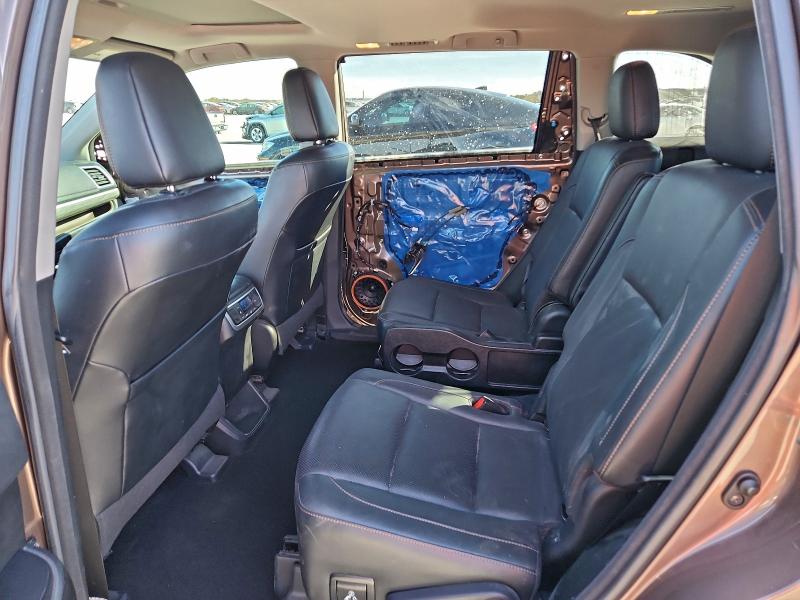 Photo 11 from auction – 2018 TOYOTA HIGHLANDER with VIN 5TDYZRFH3JS237736