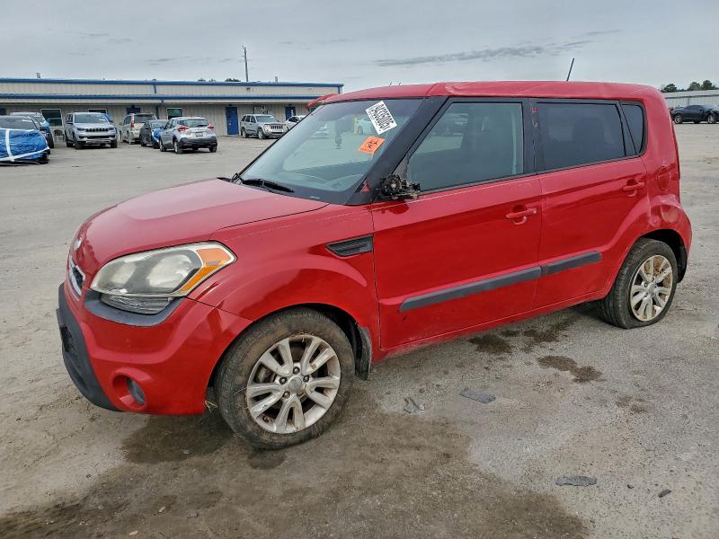 KIA SOUL + 2013 with VIN KNDJT2A65D7535378 - Photo from auction