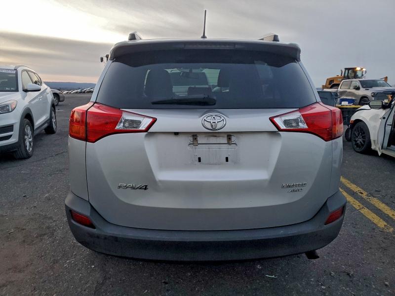 Photo 6 from auction – 2013 TOYOTA RAV4 LIMIT with VIN JTMDFREVXD5003683