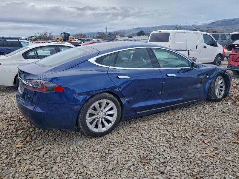 Photo 3 from auction – 2017 TESLA MODEL S with VIN 5YJSA1E12HF213610