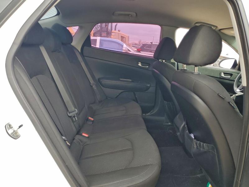 Photo 10 from auction – 2016 KIA OPTIMA LX with VIN 5XXGT4L35GG040876
