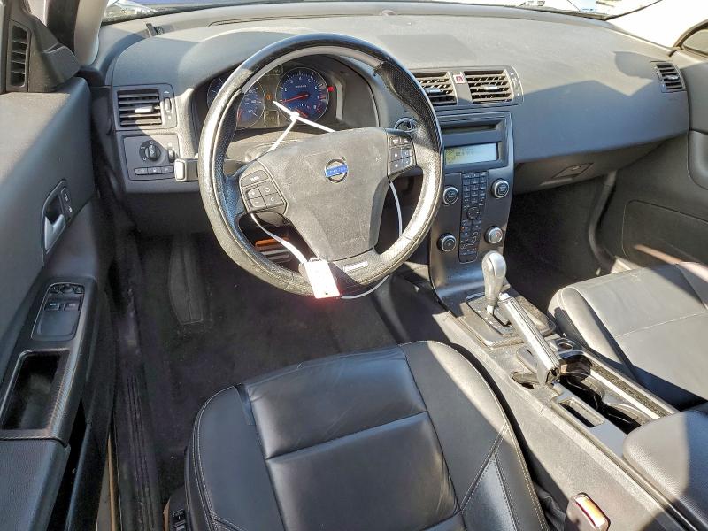 Photo 8 from auction – 2011 VOLVO C30 T5 with VIN YV1672MK9B2209848