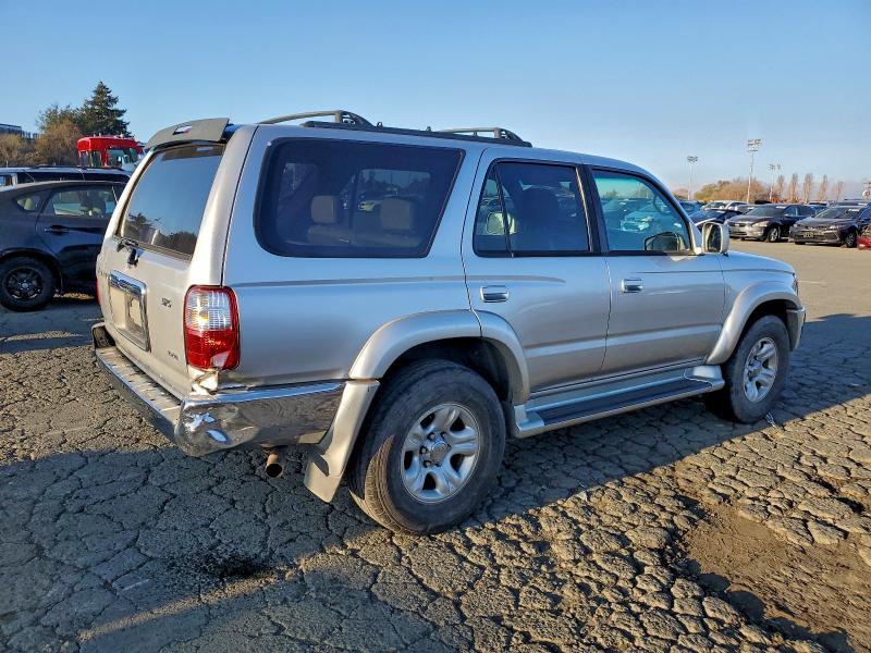 Photo 3 from auction – 2002 TOYOTA 4RUNNER SR with VIN JT3GN86R520249907