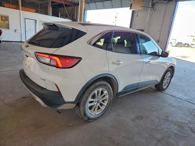 Photo 3 from auction – 2020 FORD ESCAPE with VIN 1FMCU9G62LUA12093