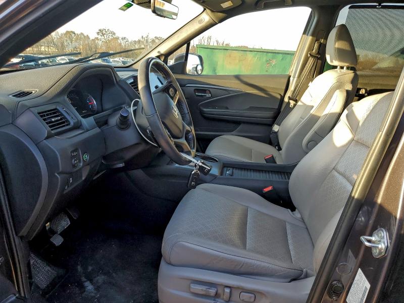 Photo 7 from auction – 2021 HONDA PASSPORT with VIN 5FNYF7H56MB015832