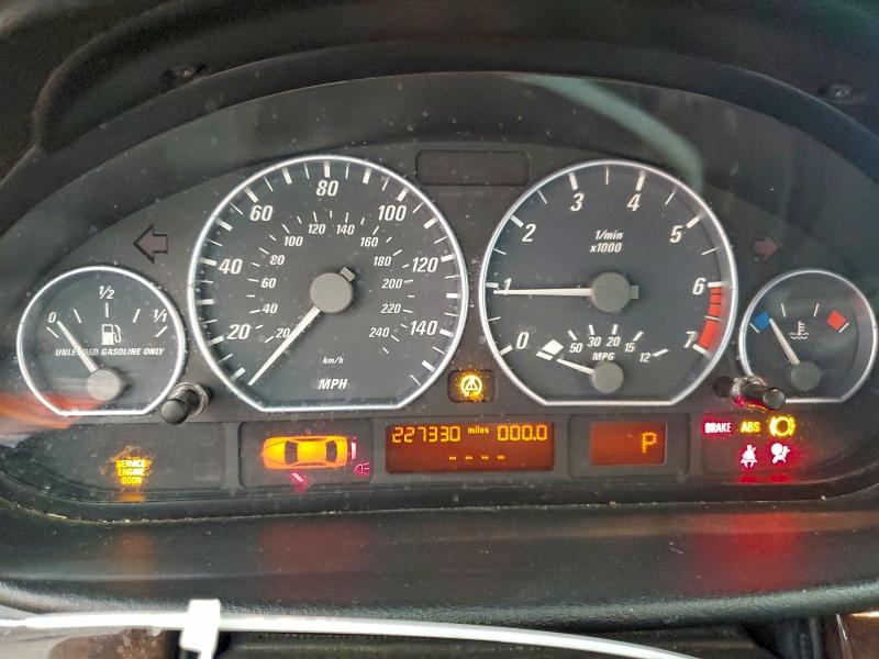Photo 9 from auction – 2003 BMW 330 CI with VIN WBABS53443JU97385