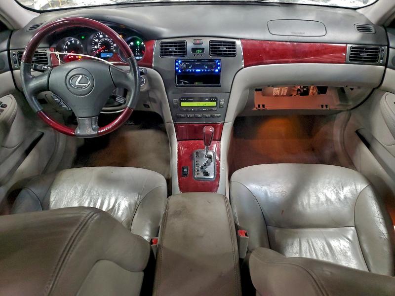 Photo 8 from auction – 2002 LEXUS ES 300 with VIN JTHBF30G420076781