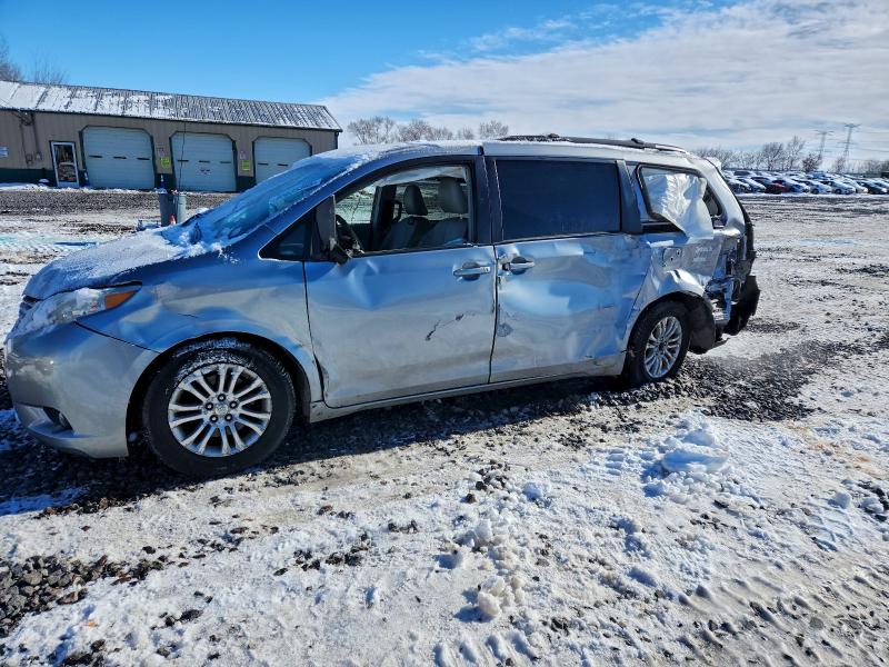 TOYOTA SIENNA XLE 2012 with VIN 5TDYK3DC1CS176320 - Photo from auction
