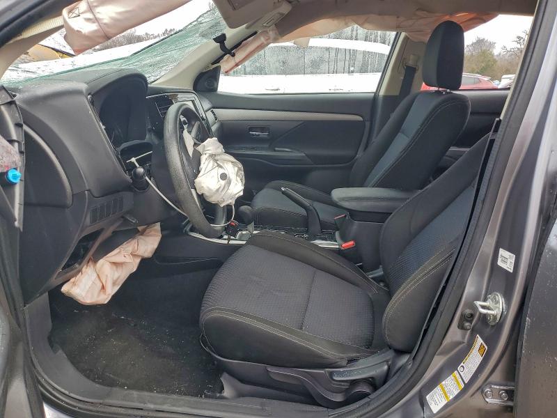 Photo 7 from auction – 2018 MITSUBISHI OUTLANDER with VIN JA4AD2A31JZ060440