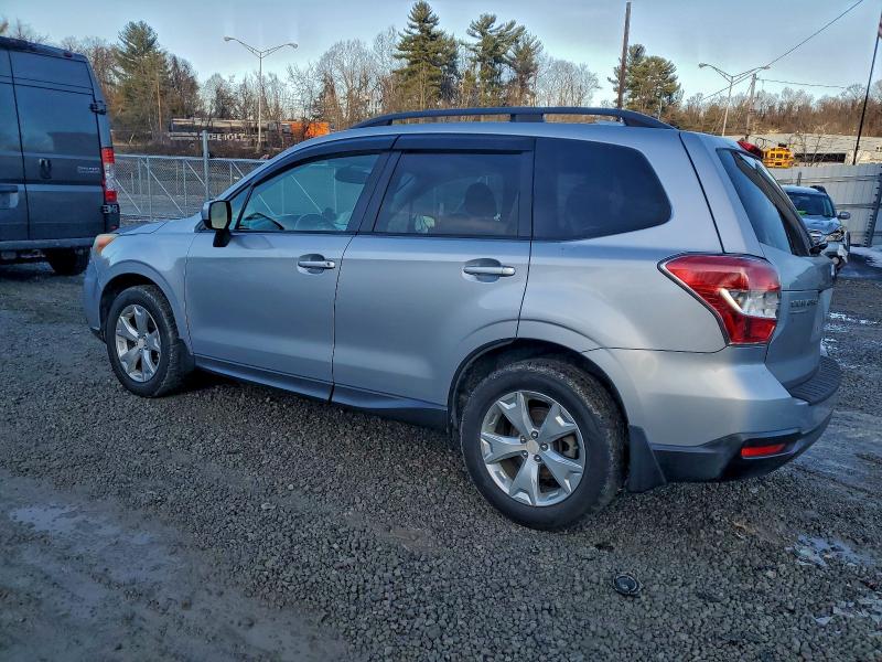 Photo 2 from auction – 2015 SUBARU FORESTER 2 with VIN JF2SJADC1FH498804