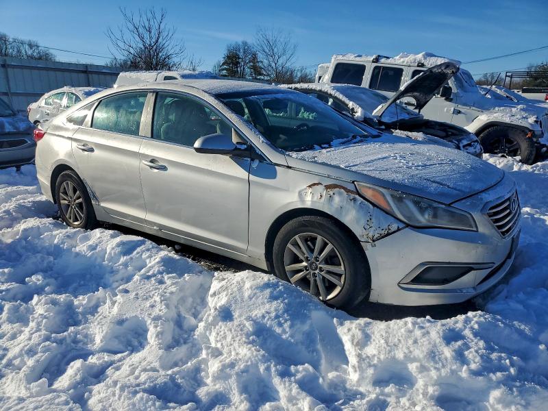 Photo 4 from auction – 2016 HYUNDAI SONATA with VIN 5NPE24AF9GH291637