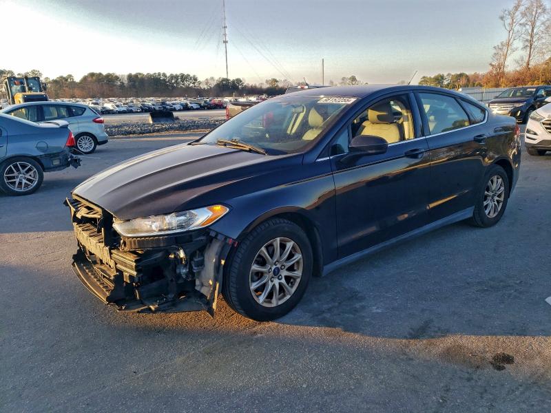 FORD FUSION S 2015 with VIN 3FA6P0G77FR273847 - Photo from auction