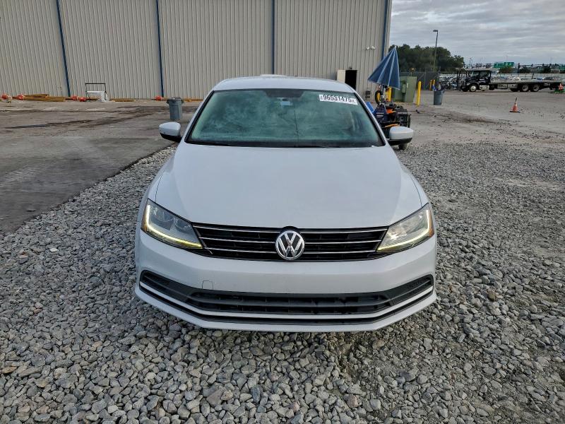 Photo 5 from auction – 2017 VOLKSWAGEN JETTA S with VIN 3VW2B7AJ4HM335500
