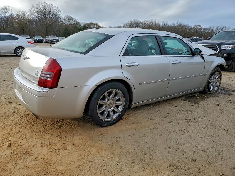 Photo 3 from auction – 2006 CHRYSLER 300C with VIN 2C3KA63H36H272495