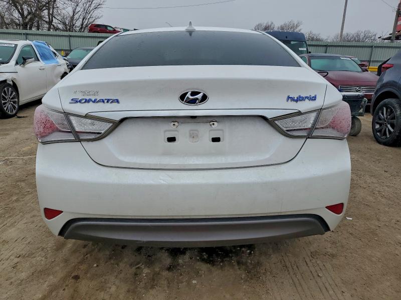 Photo 6 from auction – 2015 HYUNDAI SONATA HYB with VIN KMHEC4A44FA128777