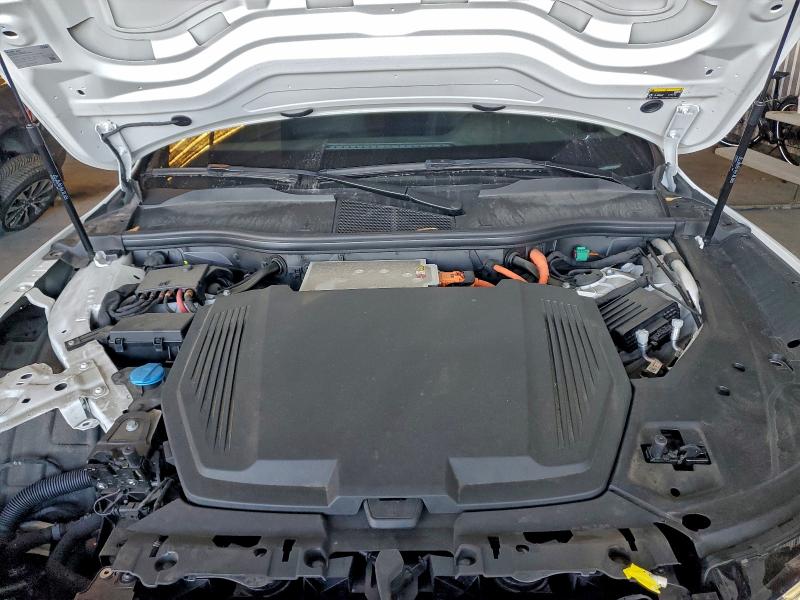 Photo 12 from auction – 2022 AUDI E-TRON SPO with VIN WA11AAGE9NB031309