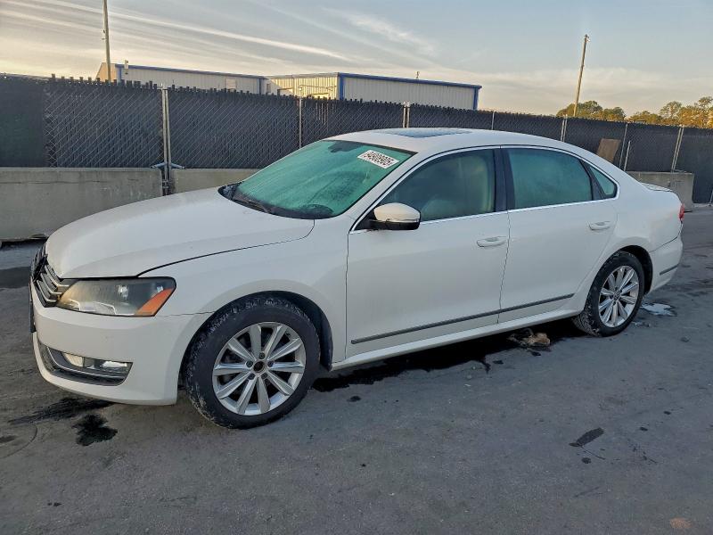 VOLKSWAGEN PASSAT SEL 2013 with VIN 1VWCH7A34DC030496 - Photo from auction