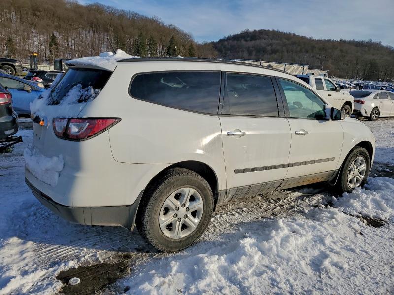 Photo 3 from auction – 2017 CHEVROLET TRAVERSE with VIN 1GNKRFED4HJ257530