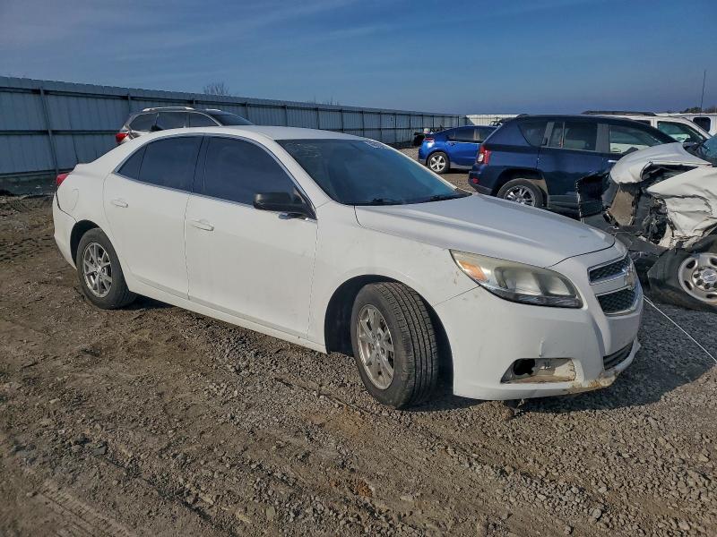 Zdjęcie 4 z aukcji – 2013 CHEVROLET MALIBU LS z VIN 1G11A5SA7DF317483