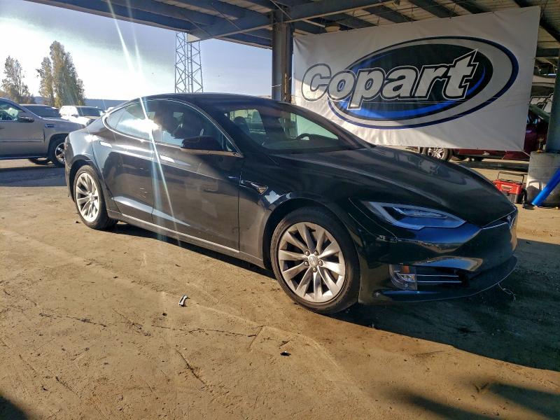 Photo 4 from auction – 2018 TESLA MODEL S with VIN 5YJSA1E23JF281462
