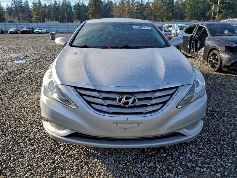 Photo 5 from auction – 2011 HYUNDAI SONATA SE with VIN 5NPEC4ACXBH176945