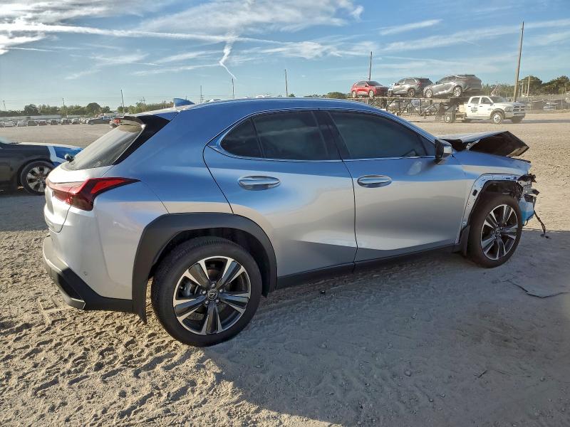 Photo 3 from auction – 2024 LEXUS UX with VIN JTHX6JBH2R2189837