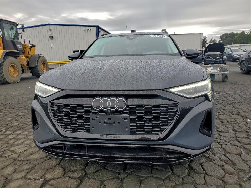 Foto 5 de la subasta – 2024 AUDI Q8 E-TRON con VIN WA14AAGE6RB053237