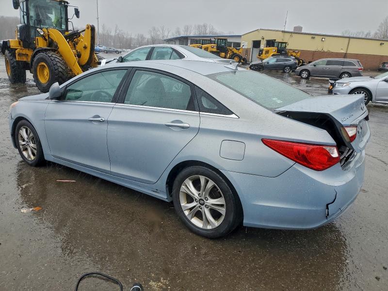 Photo 2 from auction – 2011 HYUNDAI SONATA LIM with VIN 5NPEB4AC8BH049307