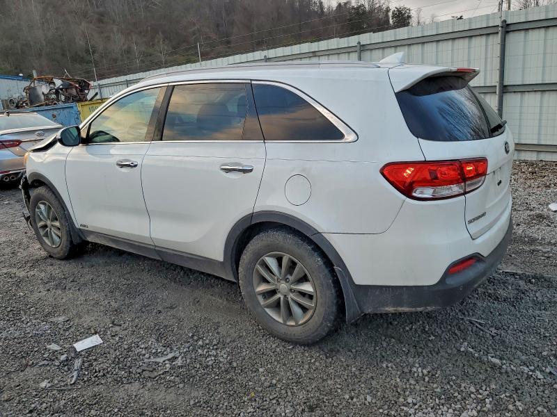 Photo 2 from auction – 2016 KIA SORENTO LX with VIN 5XYPGDA39GG073527