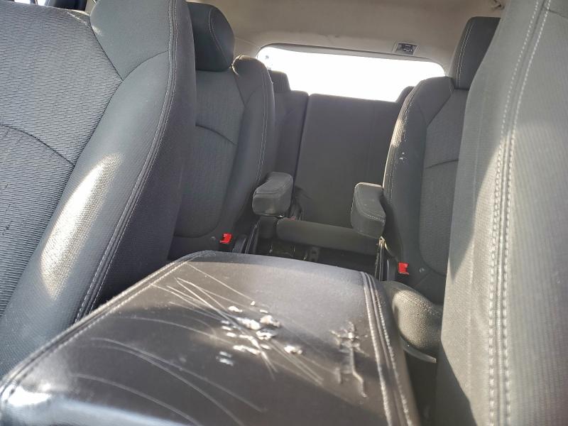 Photo 10 from auction – 2016 CHEVROLET TRAVERSE L with VIN 1GNKRHKD3GJ156641