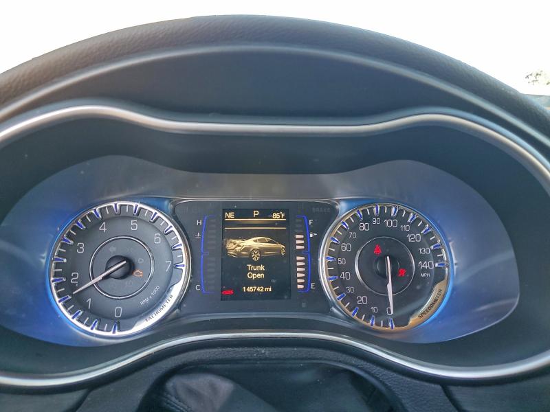 Photo 9 from auction – 2015 CHRYSLER 200 LIMITE with VIN 1C3CCCAB7FN645282