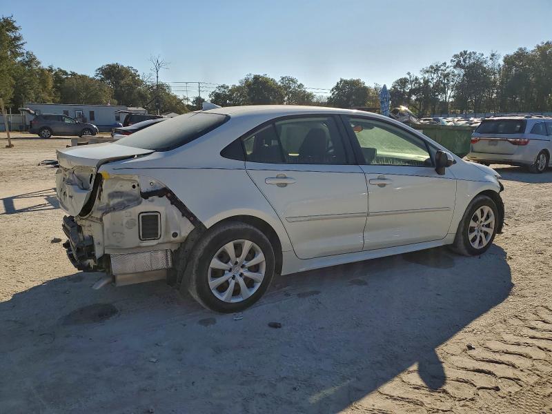 Photo 3 from auction – 2020 TOYOTA COROLLA LE with VIN JTDEPRAE8LJ045072