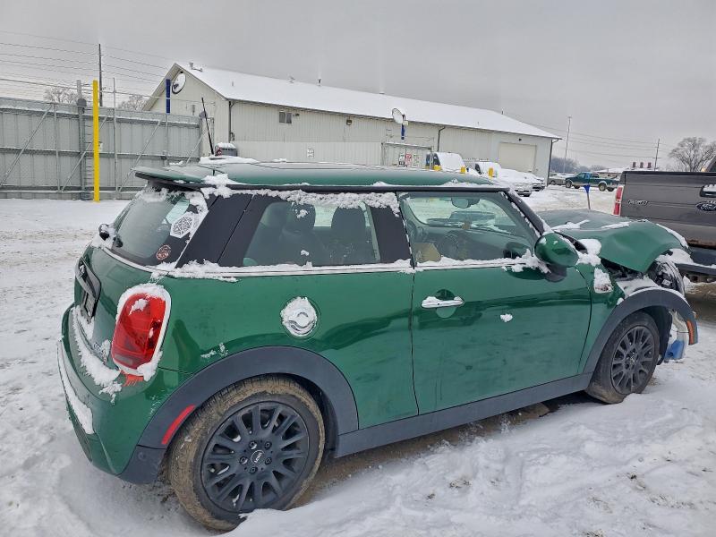 Photo 3 from auction – 2020 MINI COOPER S with VIN WMWXR5C07L2M10300