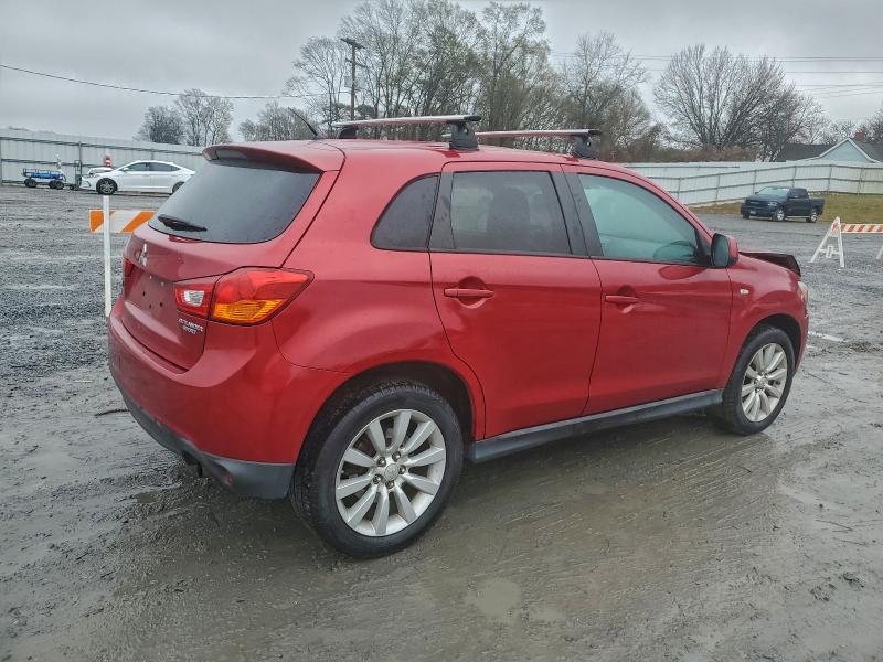 Photo 3 from auction – 2015 MITSUBISHI OUTLANDER with VIN 4A4AR3AUXFE036943