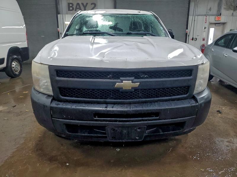 Photo 5 from auction – 2009 CHEVROLET SILVERADO with VIN 1GCEC14X79Z193654