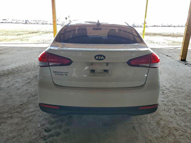 Photo 6 from auction – 2017 KIA FORTE LX with VIN 3KPFK4A73HE138769