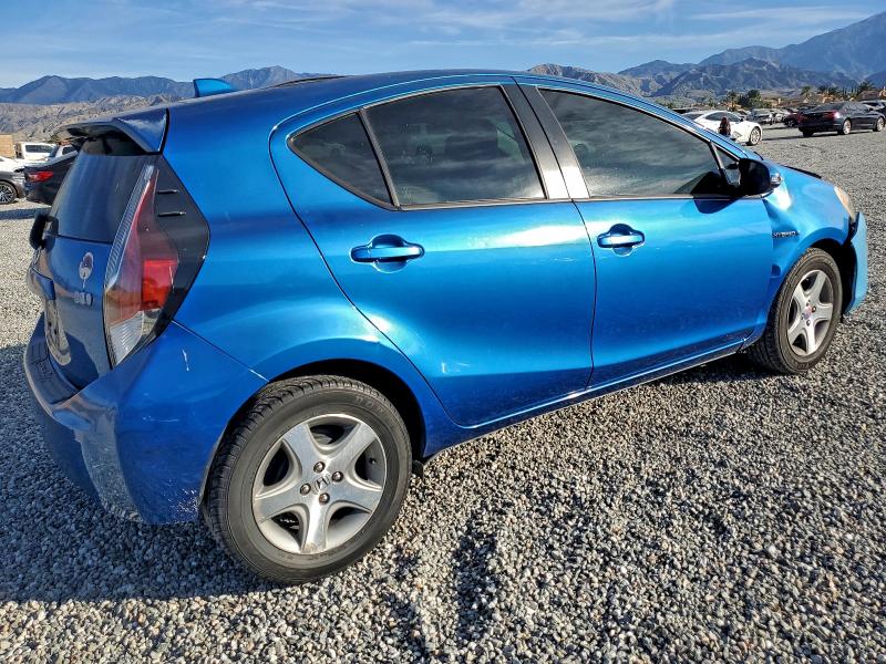 Photo 3 from auction – 2016 TOYOTA PRIUS C with VIN JTDKDTB37G1124115