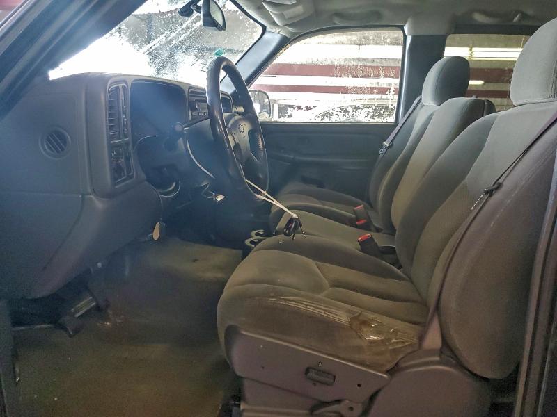 Photo 7 from auction – 2004 CHEVROLET SILVERADO with VIN 1GCHK29U04E156336