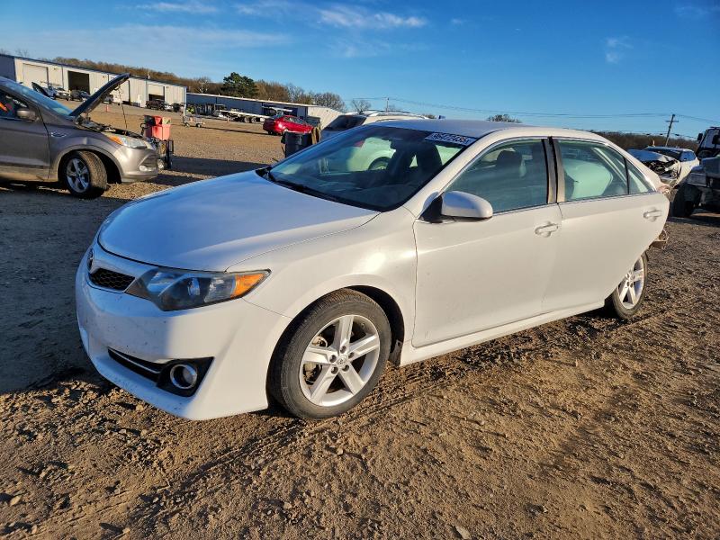 TOYOTA CAMRY L 2014 with VIN 4T1BF1FK3EU729532 - Photo from auction