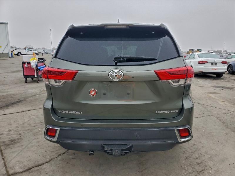 صورة رقم 6 من المزاد - 2018 TOYOTA HIGHLANDER مع VIN 5TDDZRFHXJS861211