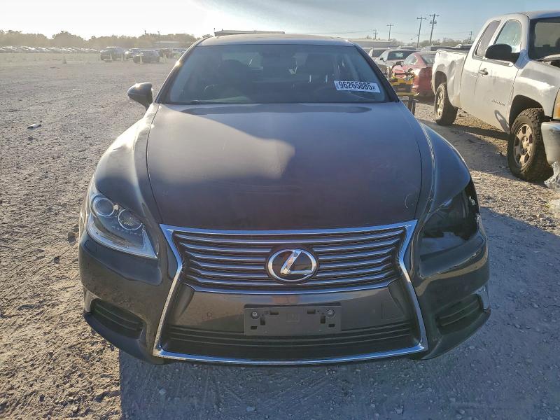 Photo 5 from auction – 2016 LEXUS LS 460 with VIN JTHBL5EF5G5139305