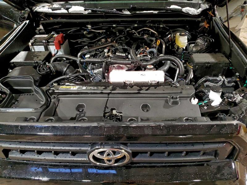 Photo 12 from auction – 2025 TOYOTA 4RUNNER SR with VIN JTEVA5BR3S5042711